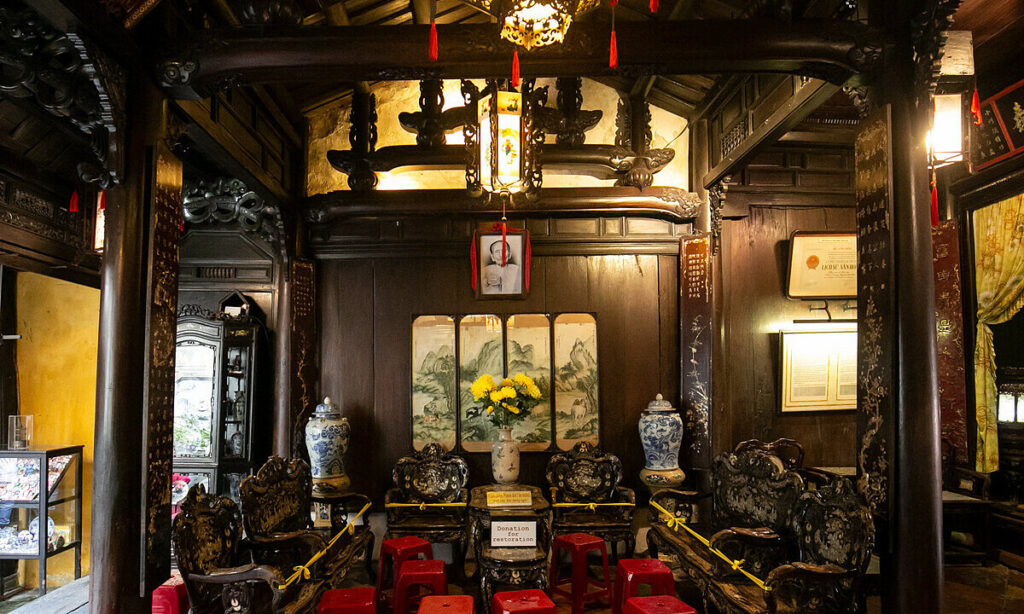 truyen-thong-viet-nam-vs-dong-duong-vat-lieu-01